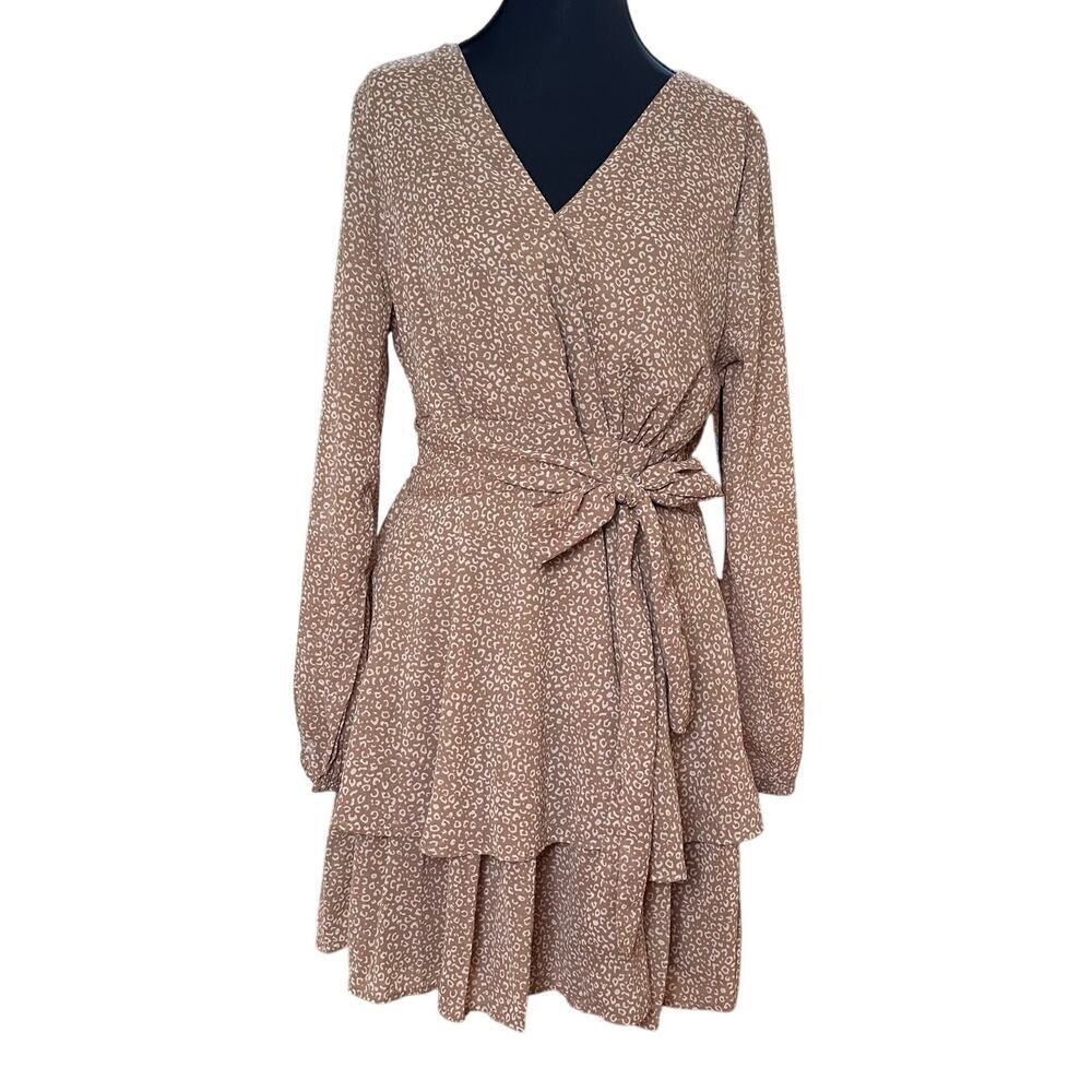 NWT Japna beige spotted‎ ruffle plunge neckline long sleeve tiered dress SIZE L